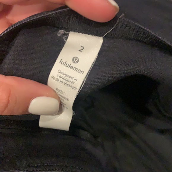 Lululemon pants - Picture 3 of 4